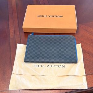 Authentic men’s, Louis Vuitton portfolio document holder in good condition